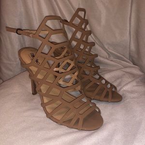 Nude heels